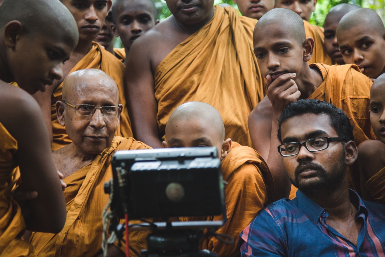 Aloko Udapadi: Chathra Weeraman and Buddhist monks on the set